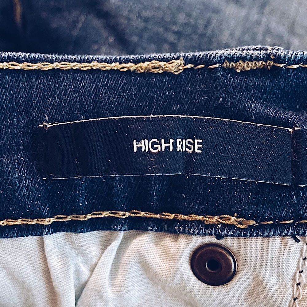 Calvin Klein High Rise Raw Hem Denim Shorts - Picture 9 of 9